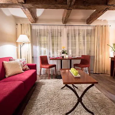 Hotel Miss Sophie's Charles Bridge 4*