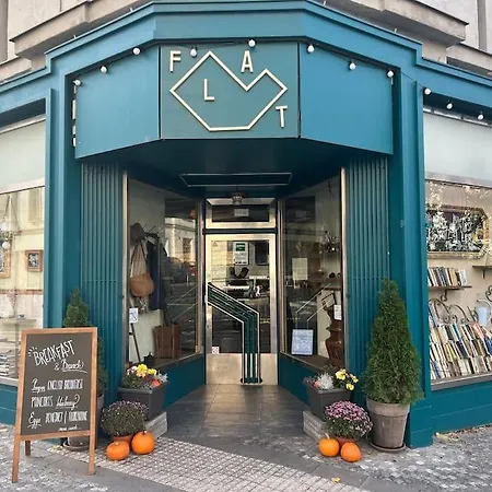 Modern Krymska & Francouzska Street Appartamento *