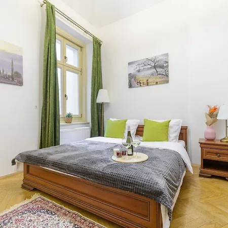 Apartment Superior Near Dlouha Street *