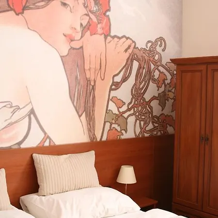 Klara Hotel 3*