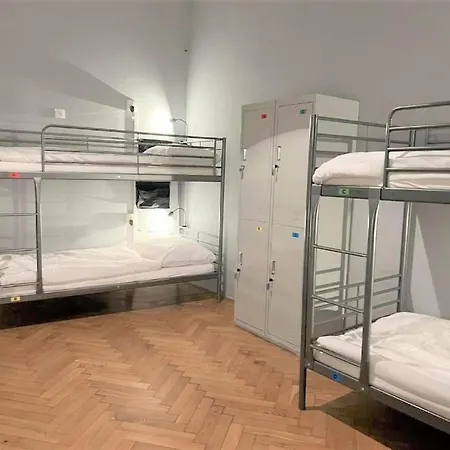 Auberge de jeunesse Globe Adults Only