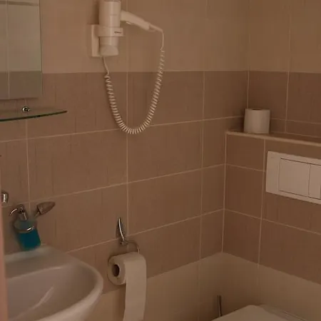 Klara Hotel 3*