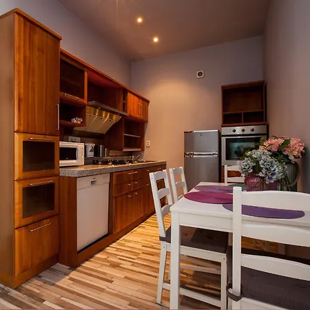 Lovely - Truhlarska Apartment Prag
