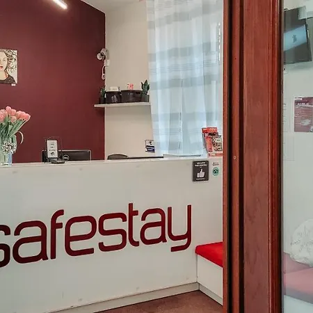 Safestay Prague Charles Bridge Hostel *