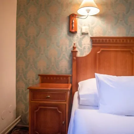 Hotell Meteor Plaza 4*