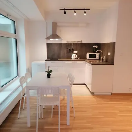 Brand New Two #26 With Free Secure Parking Close To Center Apartment Prague