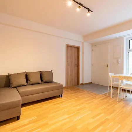 Apartment Brand New Two #26 With Free Secure Parking Close To Center *