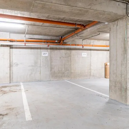Apartment Brand New Two #26 With Free Secure Parking Close To Center *