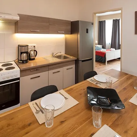Apple Apartment *