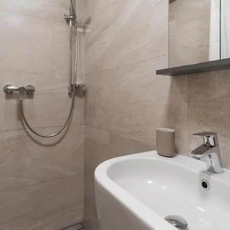 Days - Modern - 7 Min Wenceslas Square Apartment *