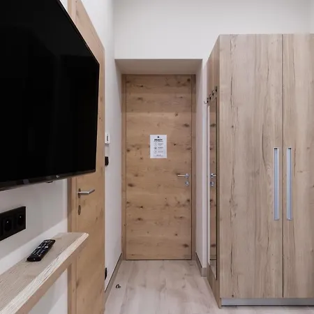 Days - Modern - 7 Min Wenceslas Square Appartement