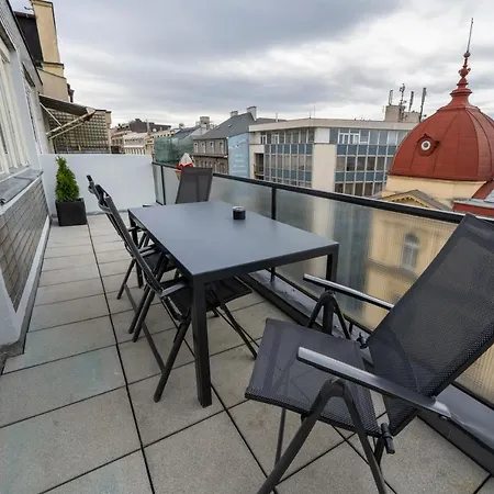 Apple Apartment *
