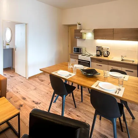 Apartment Apple