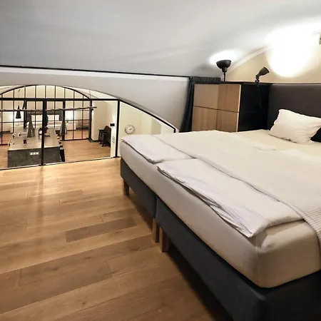 Design Loft 2 Minutes To Wenceslas Square Apartment *