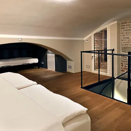 Design Loft 2 Minutes To Wenceslas Square Apartment