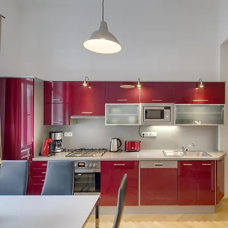 Old Town Square Aparthotel 4*