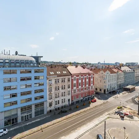 Brand New #51 With Free Secure Parking In The Center Apartament