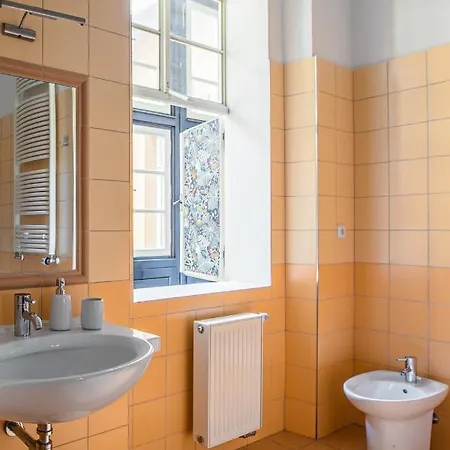 New Stylish 3 Bedrooms In Mala Strana - N2nd Daire Prag