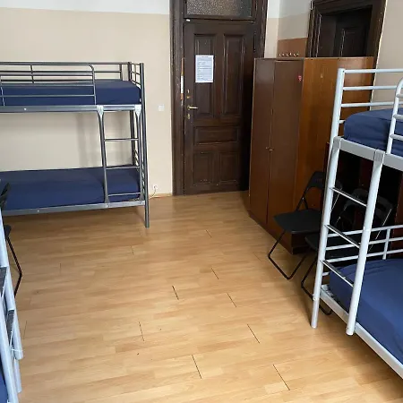 Emma Hostal