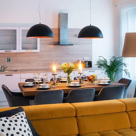 Centrum Pstrossova Apartment *