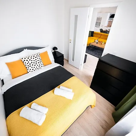 Centrum Pstrossova Apartment