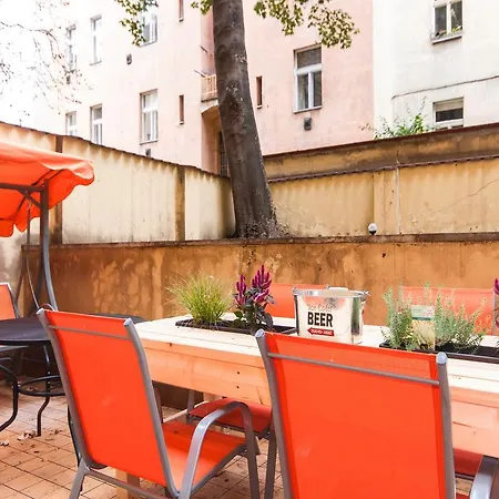 Chill Hill Apartment