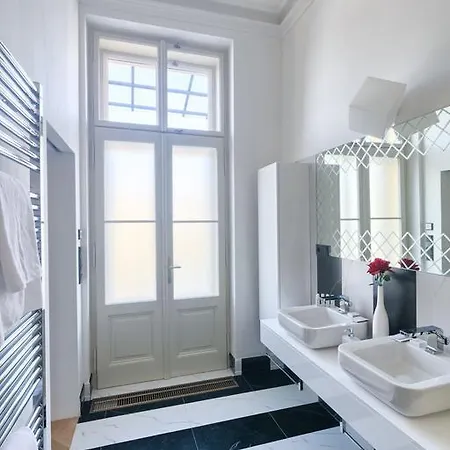 Grand Central Residence By Tkc Prag