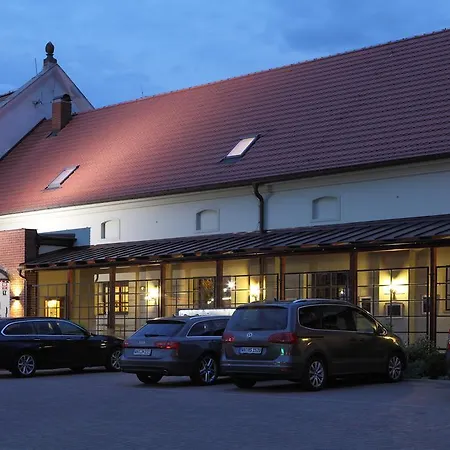 Hotel Chvalská Tvrz Praha