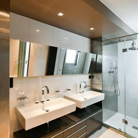 Apartment Luxury Penthouse With Sauna, Terrace, 250m2, 5bdrm, 3bthrm