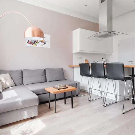 Apartment Days - Minimalist Flat - Trendy Karlin Prague