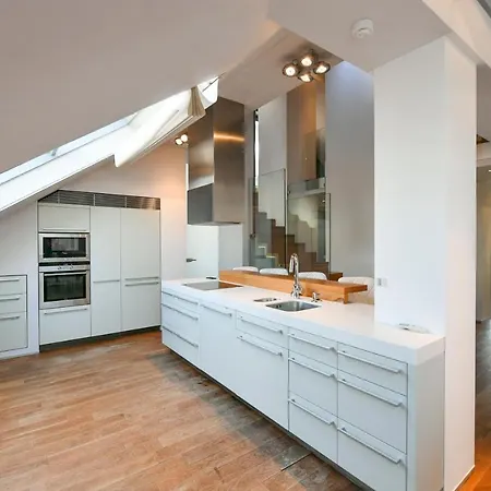 Luxury Penthouse With Sauna, Terrace, 250m2, 5bdrm, 3bthrm *