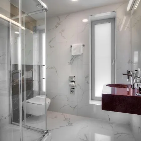 Otel Essence Prag