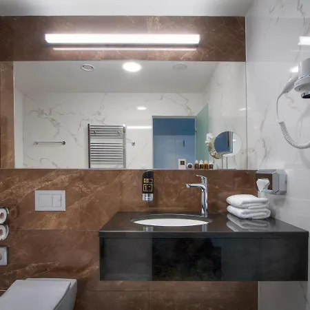 Otel Essence 4*