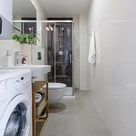 Turnkey I National Museum Apartment *