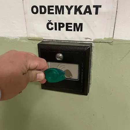 Garsoniera Apartmán *