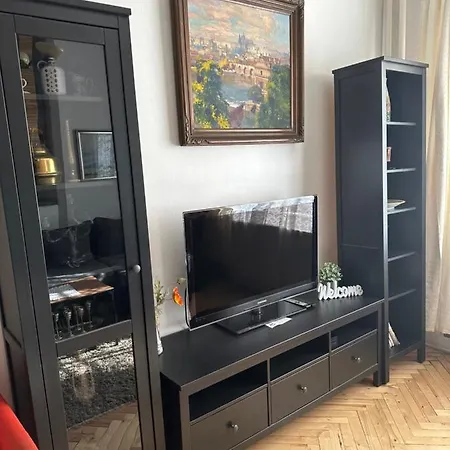& Restaurant Tkalcovsky Dvur Apartment Prague