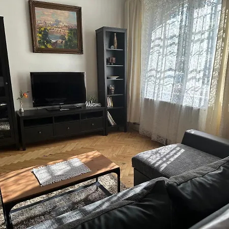 & Restaurant Tkalcovsky Dvur Apartment Prague