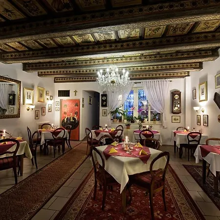 Hotel Red Lion 4*