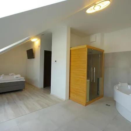 Adeba Hotel 3*