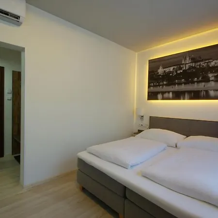 Hotel Adeba Praga