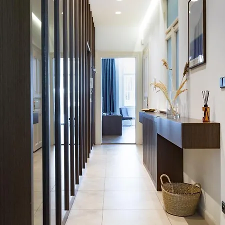Elegant Paris Ave With A Terrace 公寓 布拉格