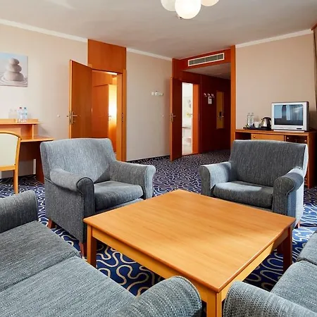 Hotel Orea Pyramida 4*
