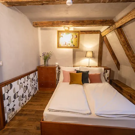 Miss Sophie's Charles Bridge 4*