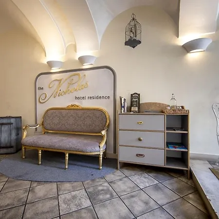 Miss Sophie's Charles Bridge 4*
