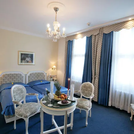 Ambassador Zlata Husa Hotel