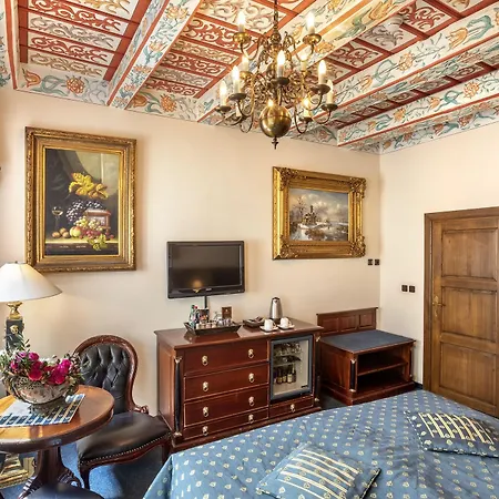 Hotel U Zlateho Stromu By Bhg Prague