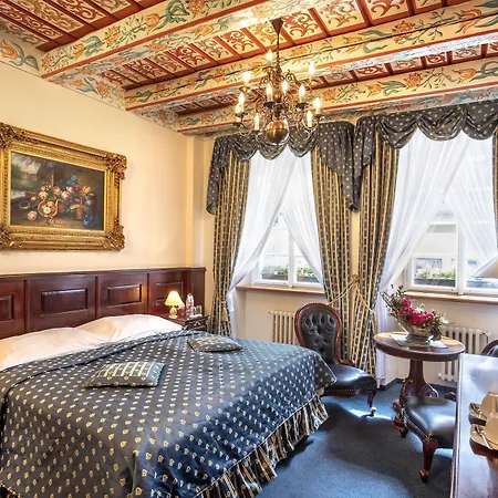 Hotel U Zlateho Stromu By Bhg 4*