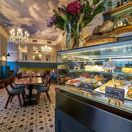 Ea Victoria 4* Prague