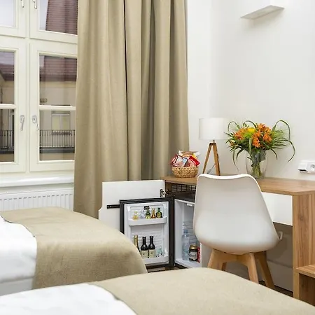 Garden Court Szálloda 4*