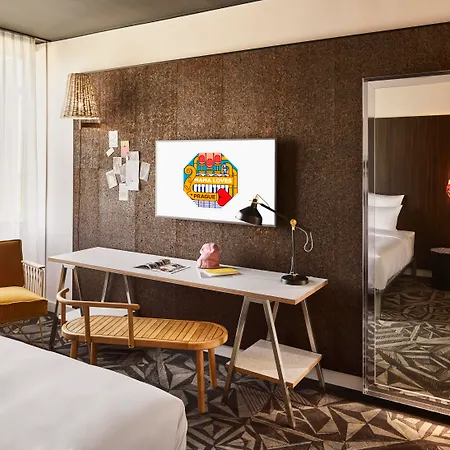 Hotel Mama Shelter 4*